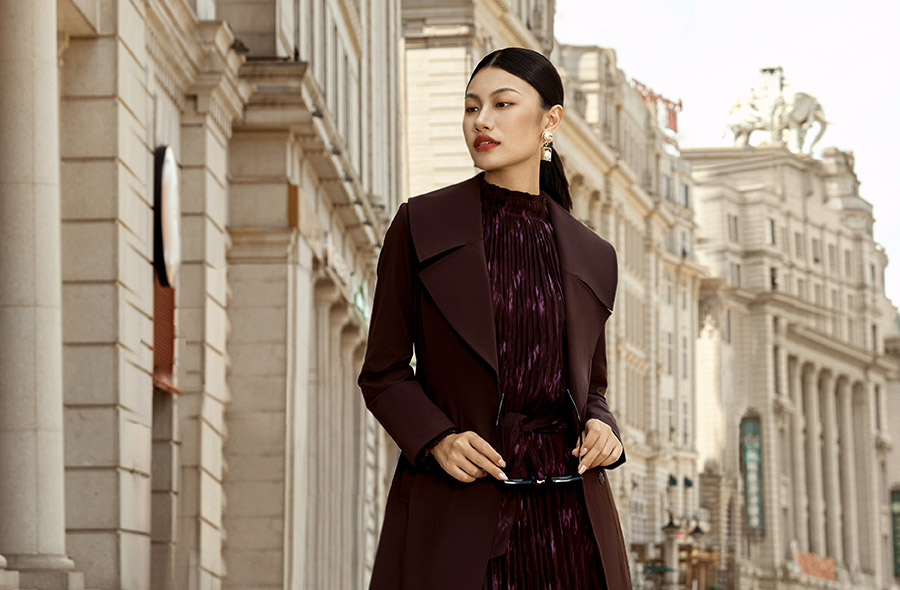 女性职场着装自由史：从束腰到西装裤的权力演变 